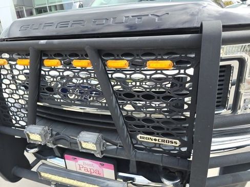 Used 2019 Ford F250 XLT w/ XLT Premium Package image 7