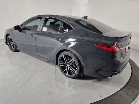 New 2026 Toyota Camry Hybrid image 3