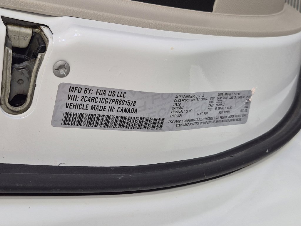 Used 2023 Chrysler Voyager LX FWD image 39