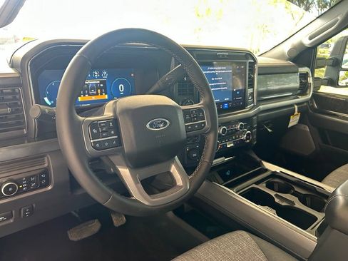 Used 2025 Ford F350 Lariat w/ Lariat Ultimate Package AWD/4WD image 7
