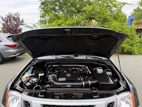 Used 2011 Nissan Xterra PRO-4X w/ Pro-4x Leather Pkg AWD/4WD image 25