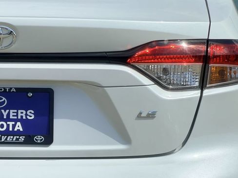 Used 2024 Toyota Corolla LE FWD image 10