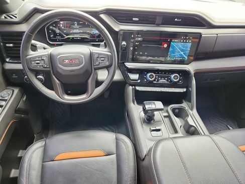 Used 2025 GMC Sierra 1500 AT4 w/ AT4 Premium Package AWD/4WD image 10