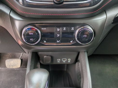 Certified 2023 Chevrolet TrailBlazer RS w/ Convenience Package image 11