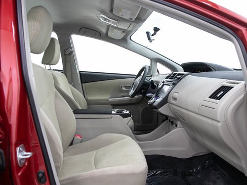Used 2014 Toyota Prius V Three FWD image 12