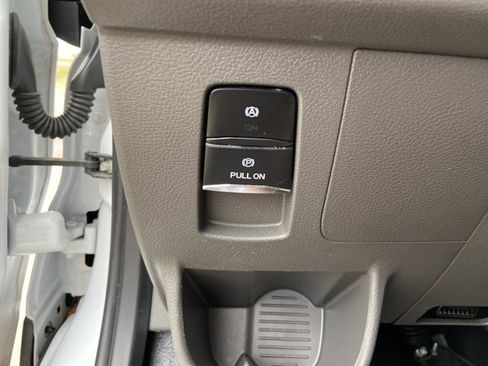 Used 2023 Ford Transit 250 Medium Roof w/ Load Area Protection Package image 41