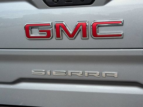 Used 2023 GMC Sierra 1500 SLT w/ SLT Premium Plus Package RWD image 11
