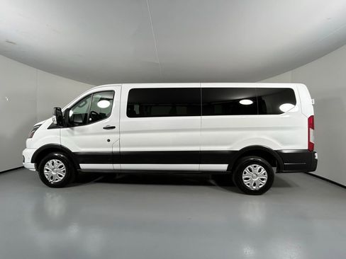 Used 2023 Ford Transit 350 XLT RWD image 4