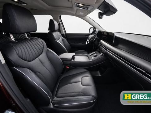Used 2024 Hyundai Palisade Limited FWD image 13