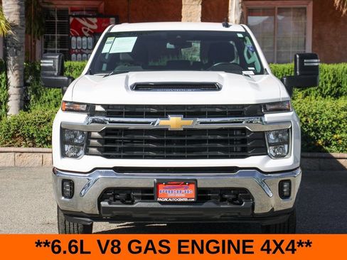 Used 2025 Chevrolet Silverado 2500 LT w/ Convenience Package AWD/4WD image 3