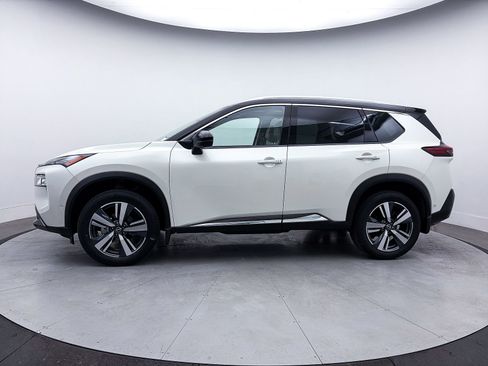 Used 2023 Nissan Rogue SL w/ SL Premium Package image 43