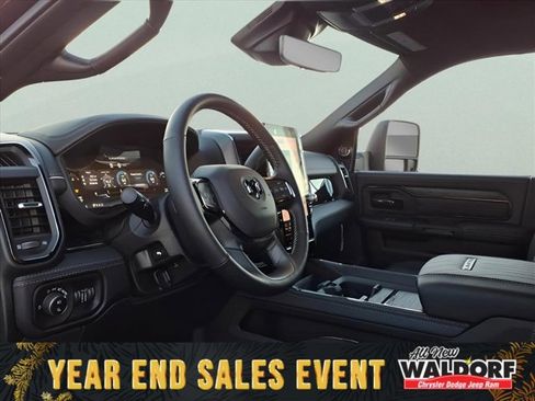 New 2025 RAM 3500 Limited image 8