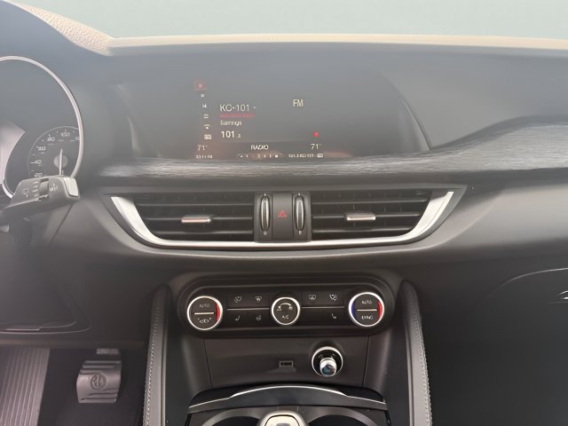 Used 2019 Alfa Romeo Stelvio AWD w/ Cold Weather Package image 14