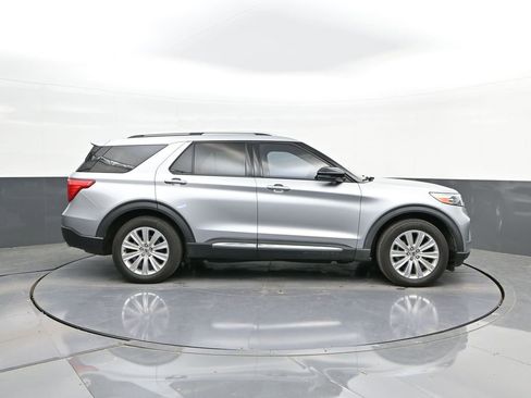 Used 2020 Ford Explorer Limited w/ Class III Trailer Tow Package image 26