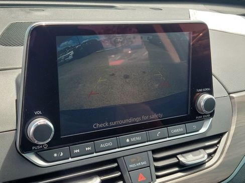Used 2024 Nissan Altima 2.5 SV FWD image 28