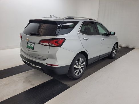 Used 2022 Chevrolet Equinox Premier image 9