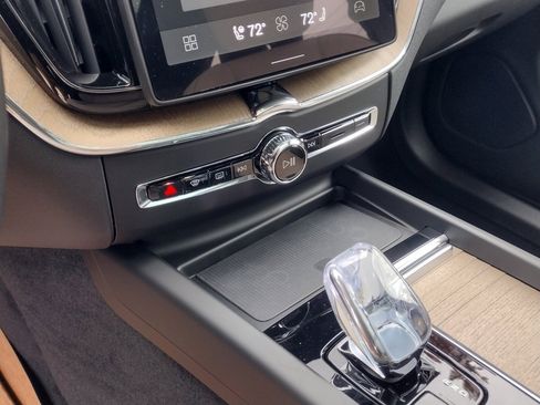 New 2026 Volvo XC60 B5 Plus w/ Climate Package image 15