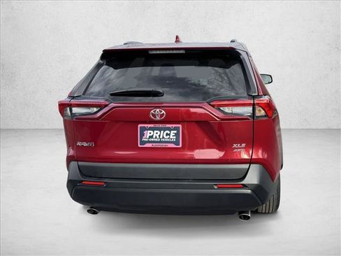 Used 2025 Toyota RAV4 XLE image 6