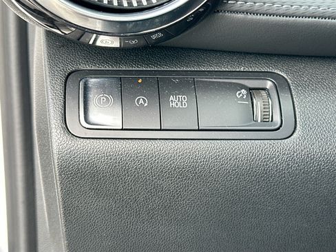 Used 2025 Chevrolet Equinox LT FWD image 10