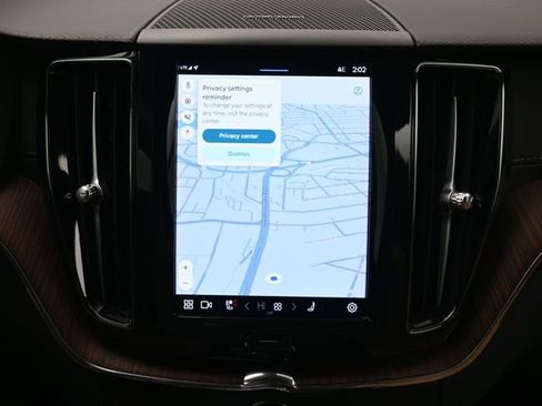 Used 2023 Volvo XC60 B6 Ultimate w/ Climate Package image 15