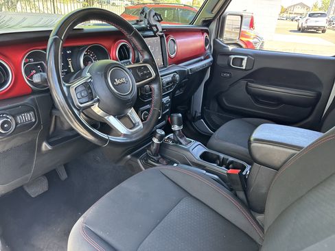 Used 2020 Jeep Wrangler Unlimited Rubicon AWD/4WD image 16