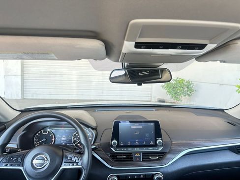 Used 2024 Nissan Altima 2.5 SV image 33