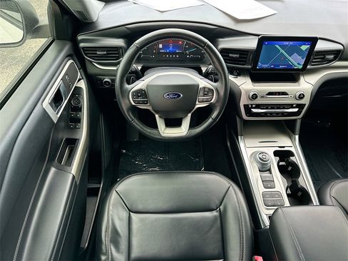 Used 2021 Ford Explorer XLT w/ Equipment Group 202A image 22