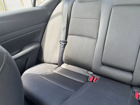 Used 2025 Nissan Altima 2.5 SV FWD image 39