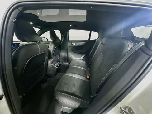 Used 2023 Volvo C40 P8 Recharge Plus AWD/4WD image 27