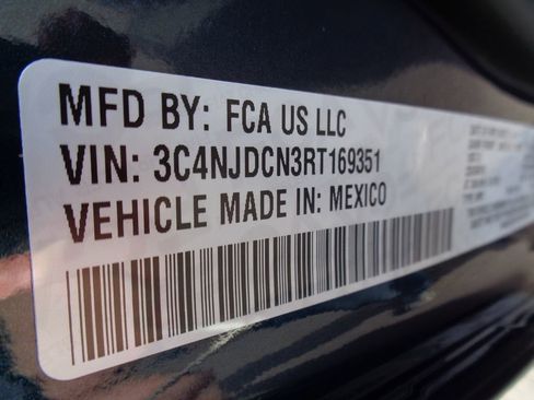 Certified 2024 Jeep Compass Limited image 20