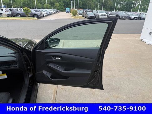 Used 2026 Honda Accord LX image 17