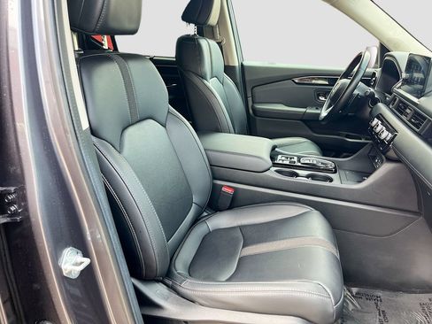Used 2025 Honda Pilot EX-L image 28