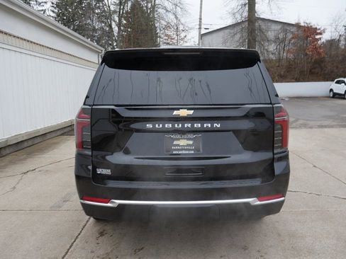 New 2026 Chevrolet Suburban LS image 6