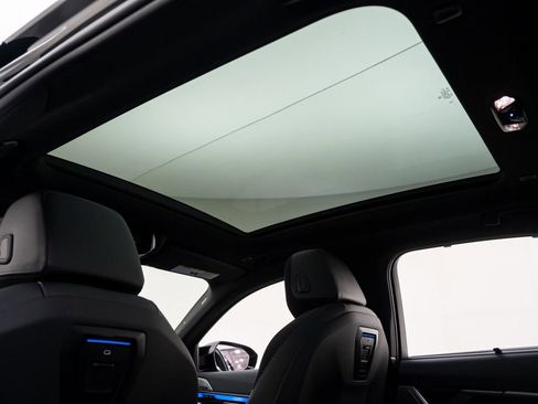 Used 2024 BMW i5 M60 w/ Executive Package image 19