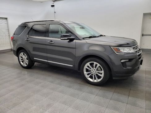 Used 2018 Ford Explorer XLT w/ Equipment Group 202A FWD image 11