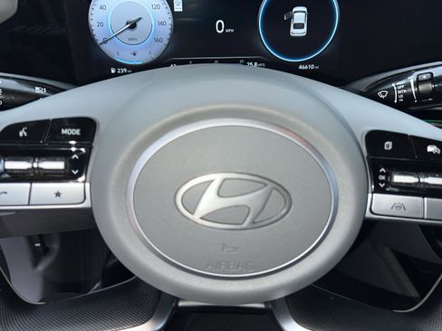 Certified 2024 Hyundai Elantra SEL image 12