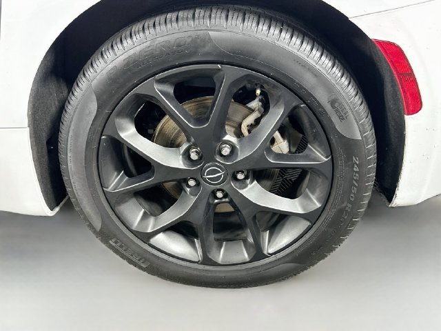 Used 2025 Chrysler Pacifica Limited FWD image 33