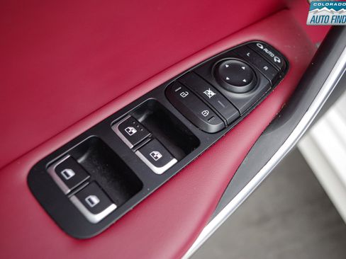 Used 2020 Kia Stinger GT1 image 11