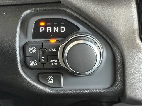 Used 2025 RAM 1500 Big Horn AWD/4WD image 24