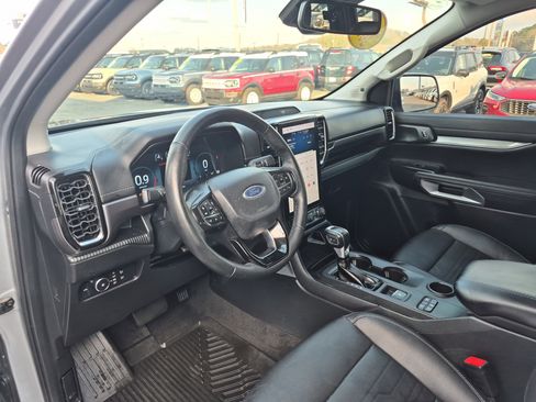 Used 2024 Ford Ranger Lariat w/ Trailer Tow Package image 16