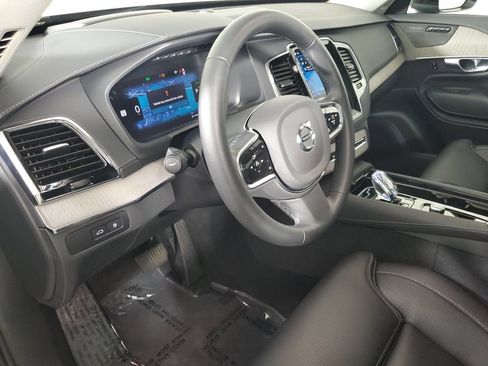Certified 2025 Volvo XC90 T8 Ultra w/ Protection Package Premier AWD/4WD image 24