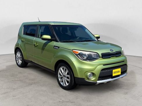 Used 2017 Kia Soul + FWD image 3