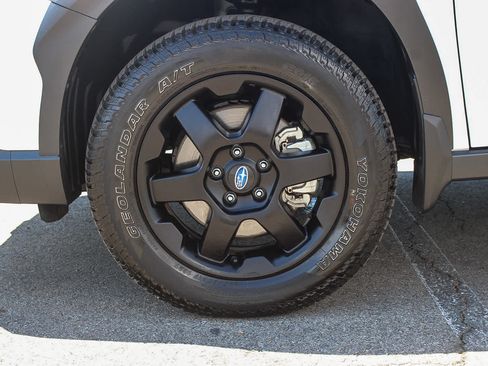 Used 2025 Subaru Outback Wilderness AWD/4WD image 11