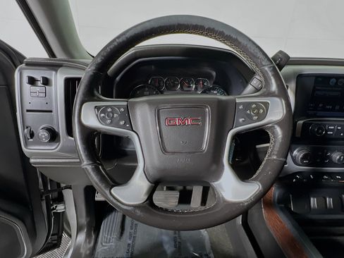 Used 2018 GMC Sierra 1500 SLT w/ Enhanced Driver Alert Package RWD image 18