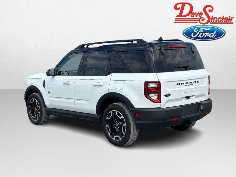 Used 2023 Ford Bronco Sport Outer Banks w/ Tech Package AWD/4WD image 9