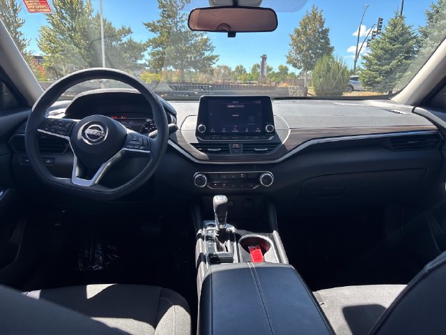 Used 2023 Nissan Altima 2.5 SV AWD/4WD image 16