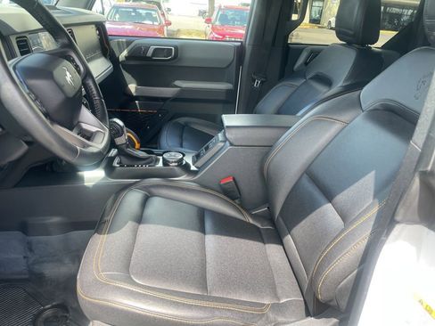 Used 2023 Ford Bronco Badlands AWD/4WD image 7