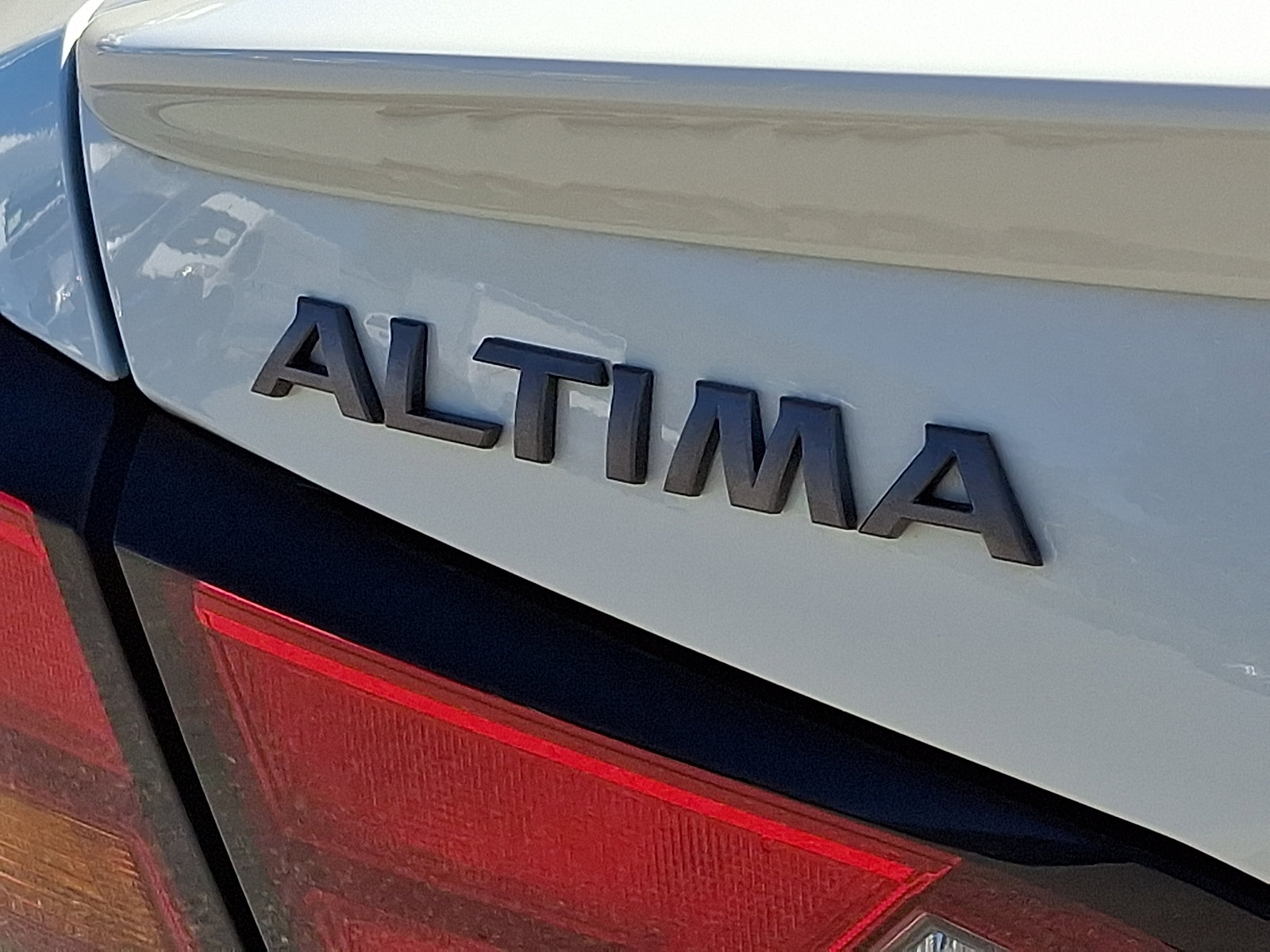 Used 2023 Nissan Altima 2.0 SR FWD image 31