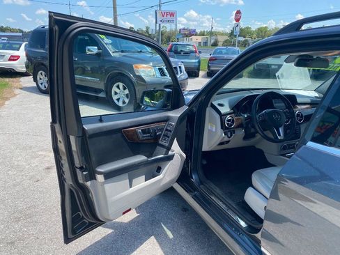 Used 2013 Mercedes-Benz GLK 250 BlueTEC 4MATIC image 13
