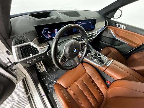 Used 2023 BMW X7 xDrive40i w/ Executive Package image 14